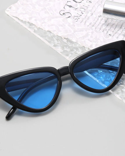 Cat-eye Triangular Sunglasses