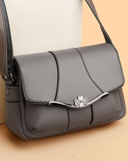Fashionable Crossbody Bag - gaviara
