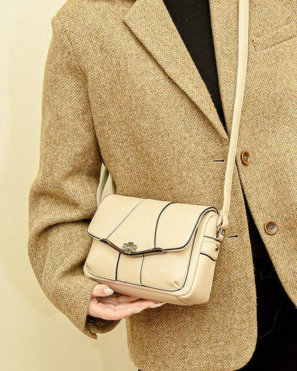 Fashionable Crossbody Bag - gaviara