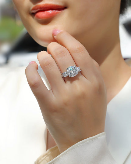 Moissanite Wedding Ring - gaviara