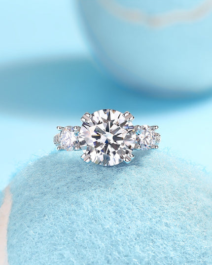 Moissanite Wedding Ring - gaviara