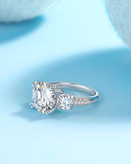 Moissanite Wedding Ring - gaviara
